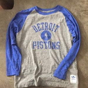 Detroit Pistons 3 quarter sleeve t shirt